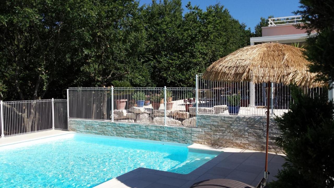 Le Clos Du Grand Chene - Gites 4 Etoiles - Saint-Marcel-d'Ardeche Экстерьер фото